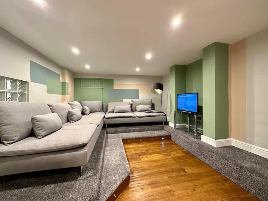 Stunning 5 Bed House In Chapel Allerton, Sleeps 9 Leeds  Ngoại thất bức ảnh
