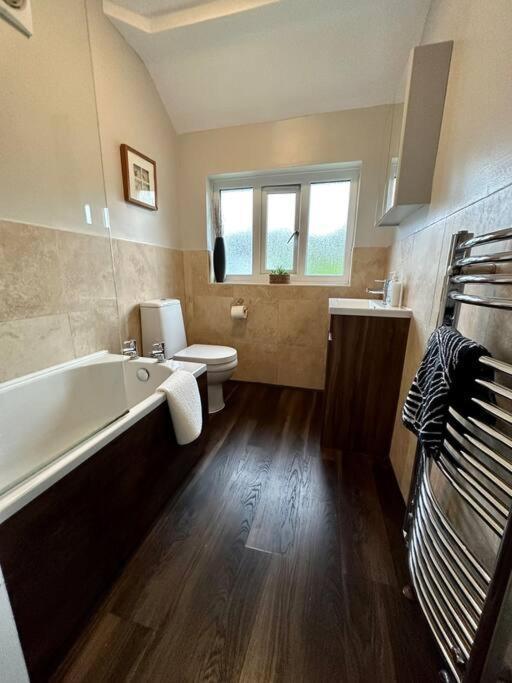 Stunning 5 Bed House In Chapel Allerton, Sleeps 9 Leeds  Ngoại thất bức ảnh